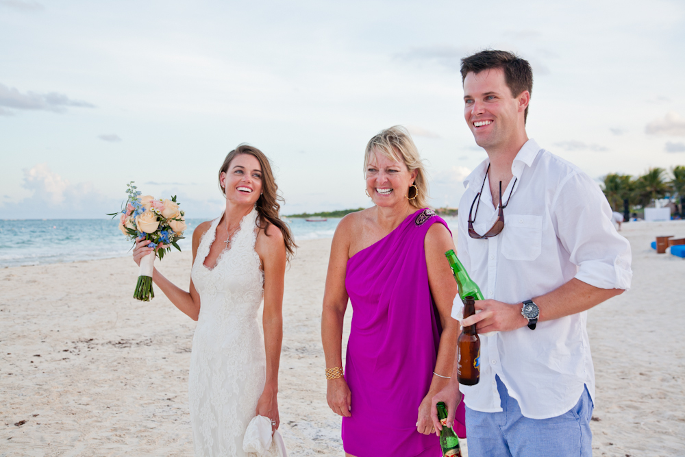  : DewMegWeddingDay : Bride & Joy Wedding, Family, and Commercial Portrait Photography: Bride-and-Joy.com